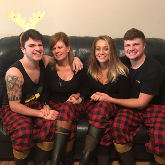 Meet your Posher, Paulette - Picture 1 of 1